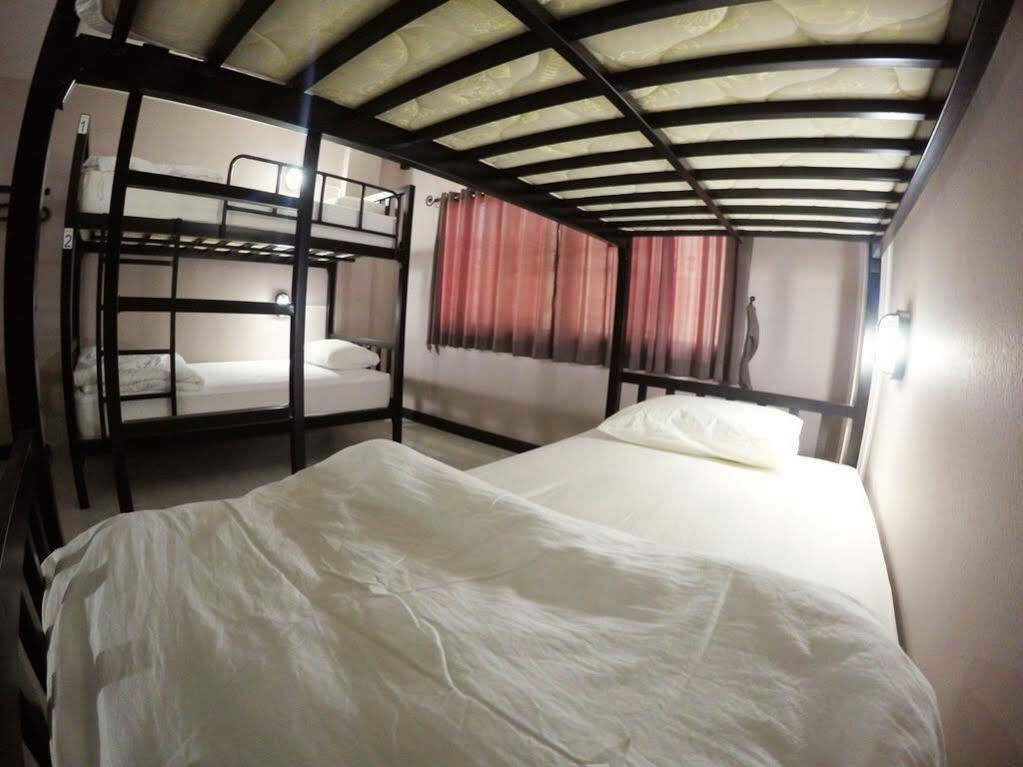 Why Not House Hostel Chiang Mai Ngoại thất bức ảnh